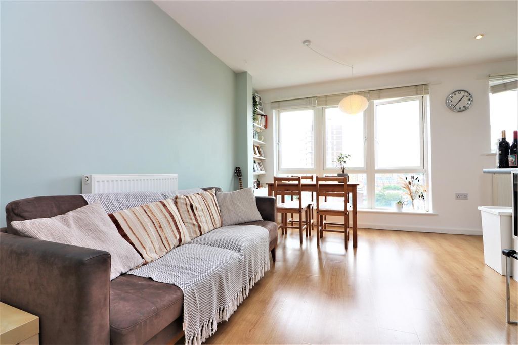 Property photo 3 of 9 Lascar Wharf Building.Jpg