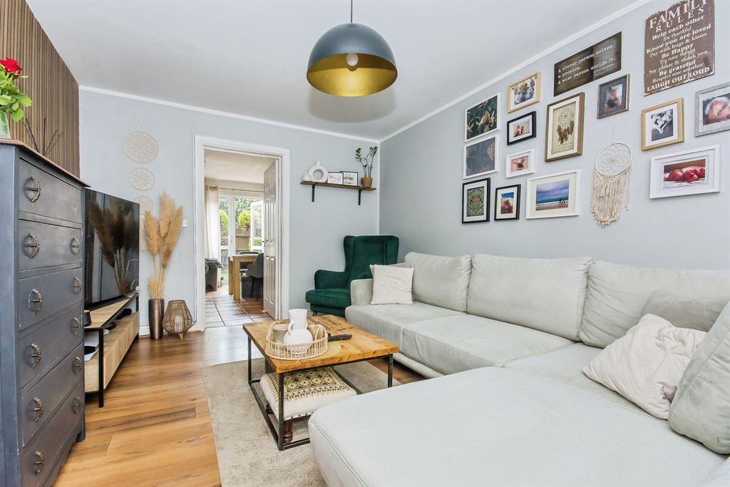 Property photo 2 of 18