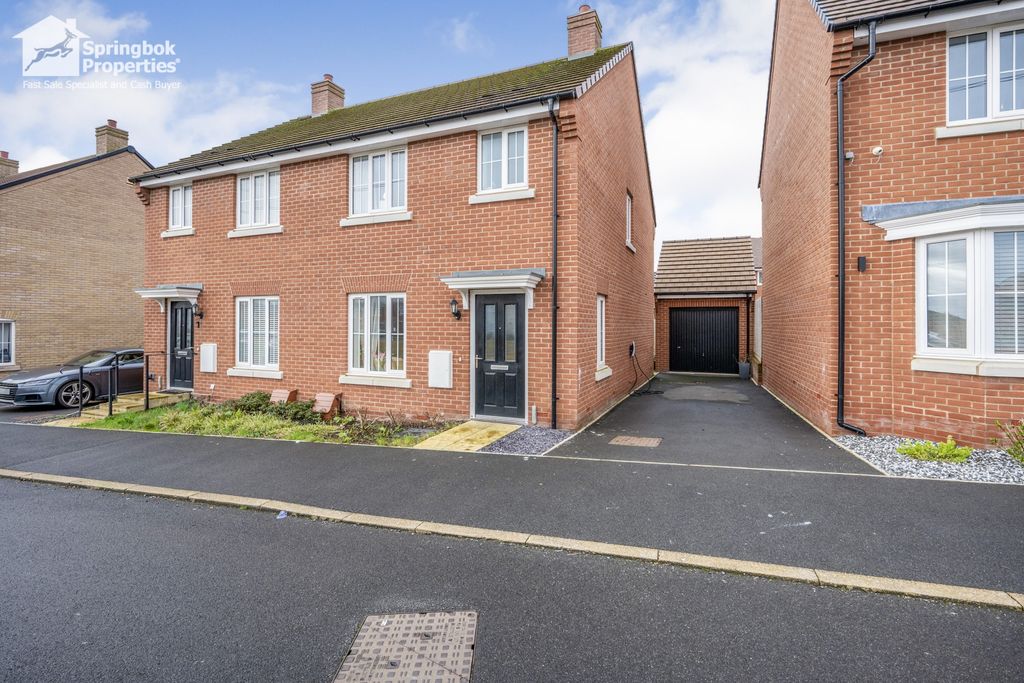 Property photo 1 of 19 Front View