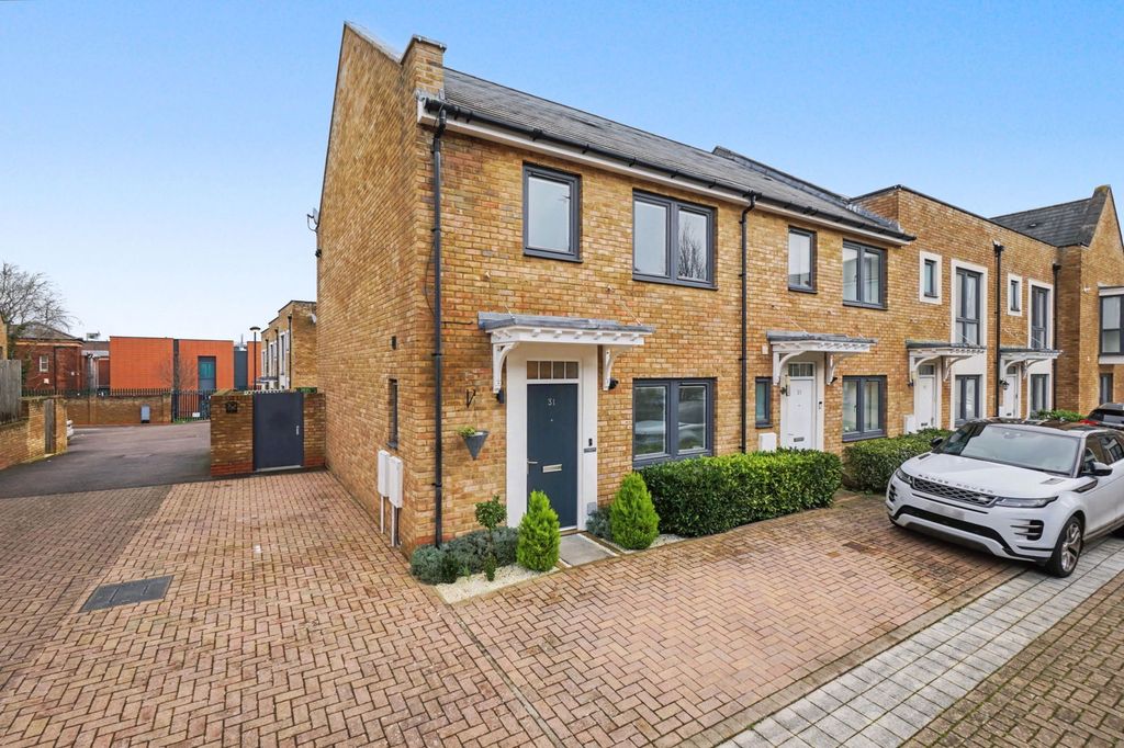 Property photo 1 of 48