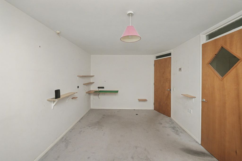 Property photo 3 of 11 Flat 1, The Grove, 110 Groveleaze, Shirehampton, Bristol, Bs11 9Qu