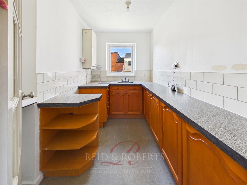 Property photo 3 of 12 Cam05148G0-Pr0152-Still008.Jpg