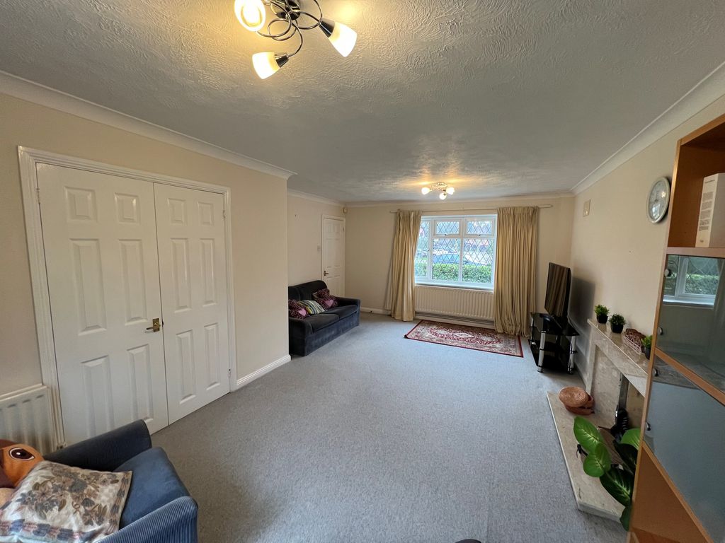 Property photo 3 of 20