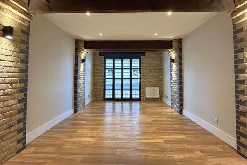 Property photo 3 of 14 Photo 16