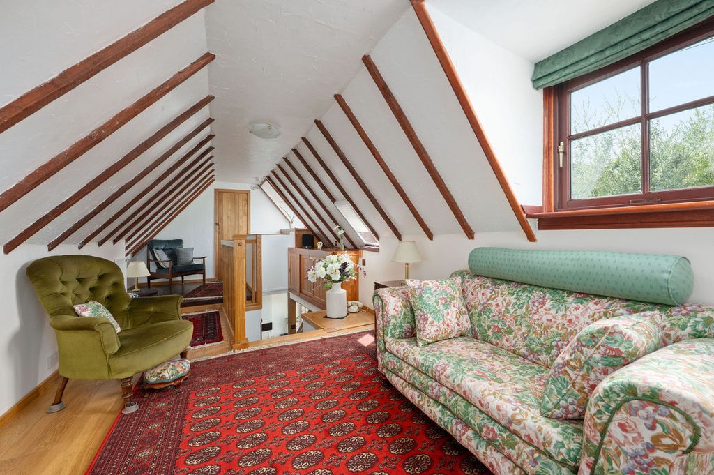Property photo 3 of 24
