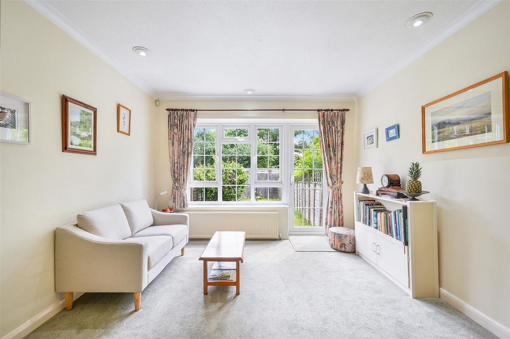 Property photo 3 of 15 Breech Lane, 71- (4).Jpg