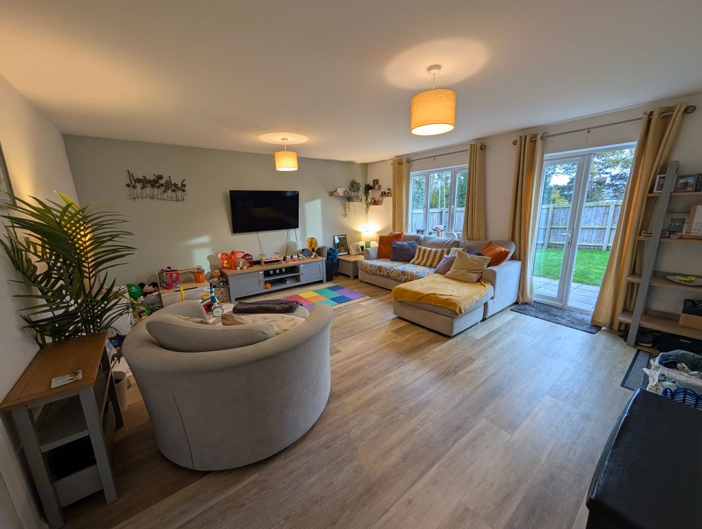 Property photo 2 of 9 Pxl_20251030_150534978