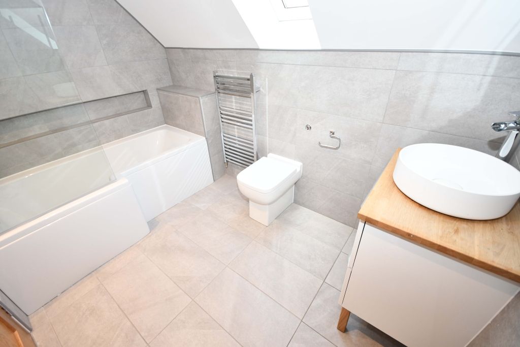 Additional image 11 of 3 bed detached house to rentAbriachan IV3