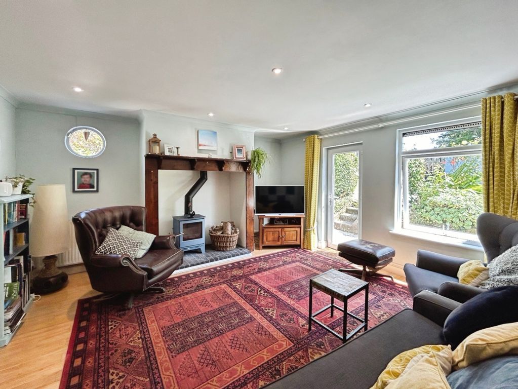 Property photo 2 of 25 5034045