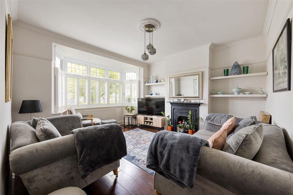 Property photo 3 of 27 St. Barnabas Road, Ig8