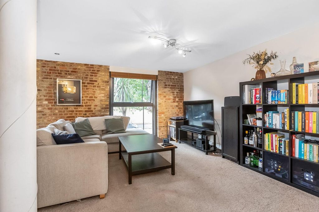 Property photo 2 of 14 R2A5778-1500x1000.Jpg