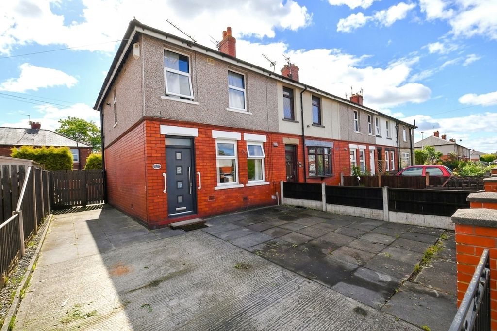 Property photo 2 of 13
