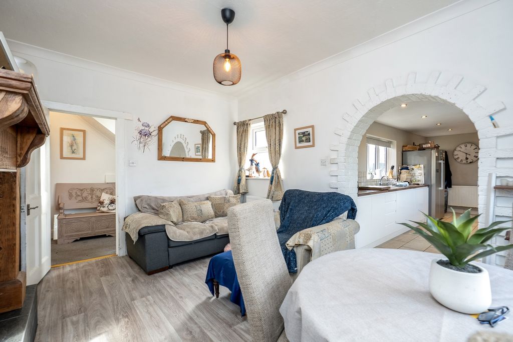 Property photo 3 of 26 Dining Room