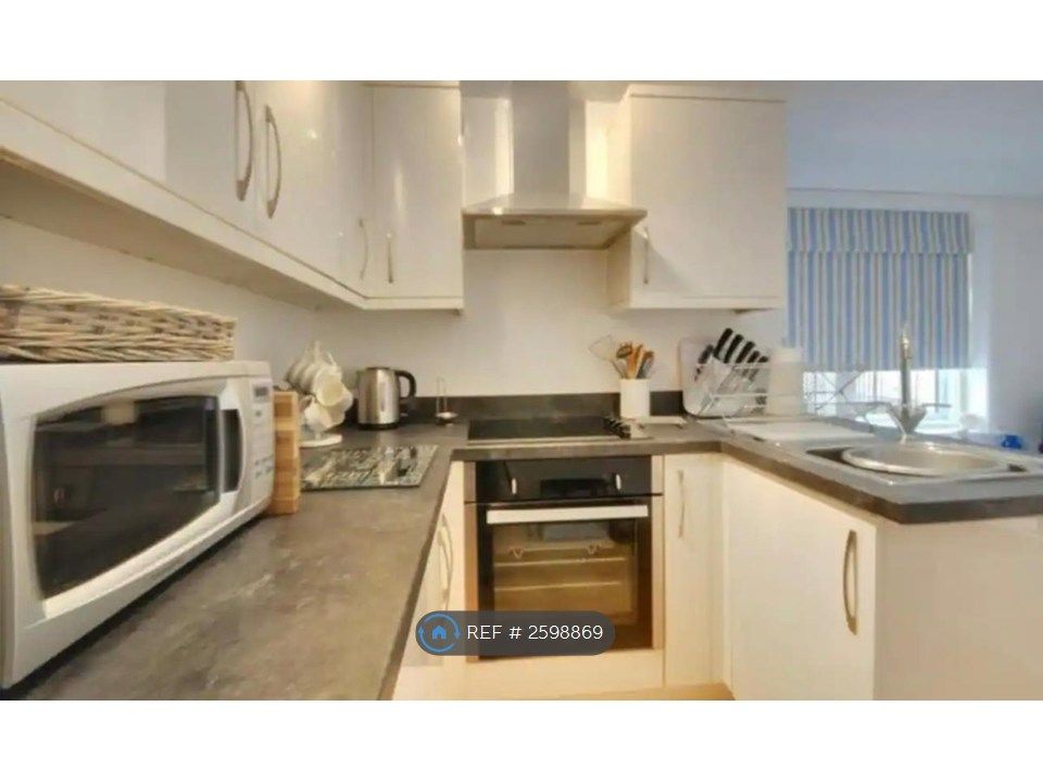 Property photo 1 of 14 Kitchen