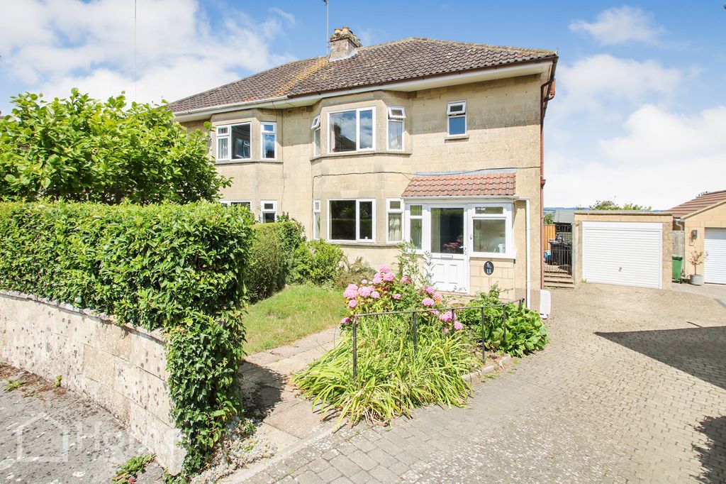 Property photo 1 of 18