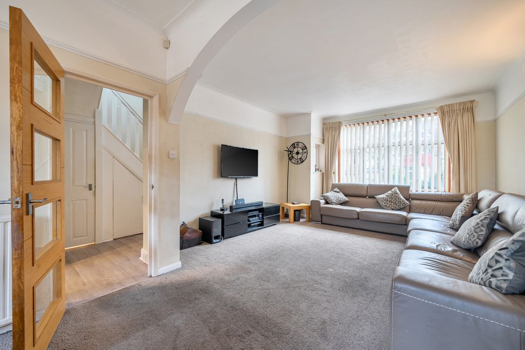 Property photo 3 of 19 1417293-6-6998Cf0...