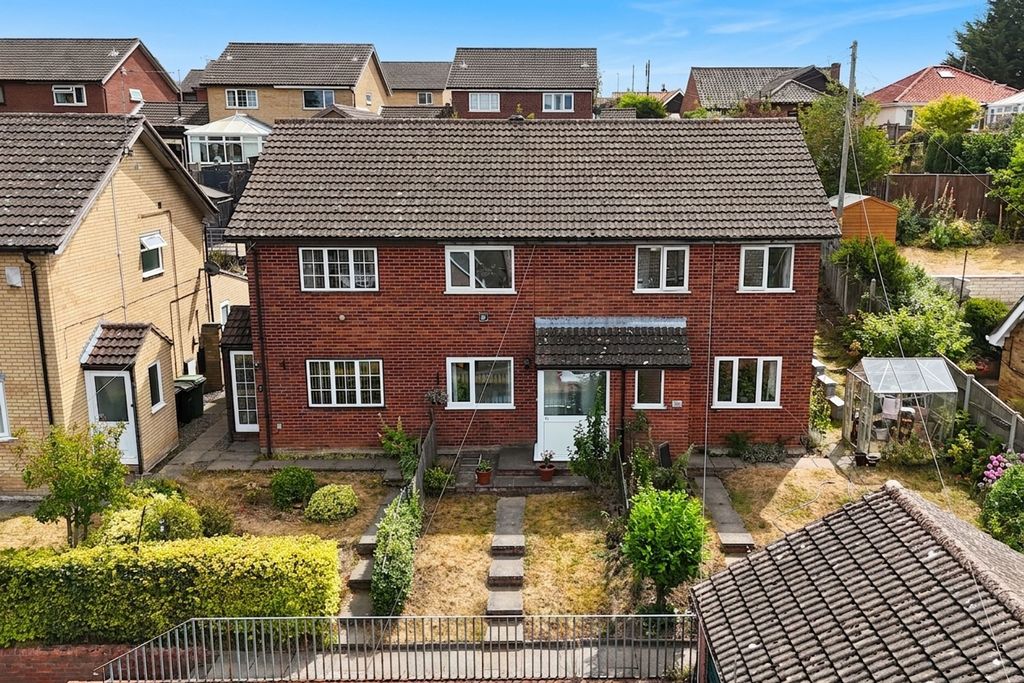 Property photo 1 of 30