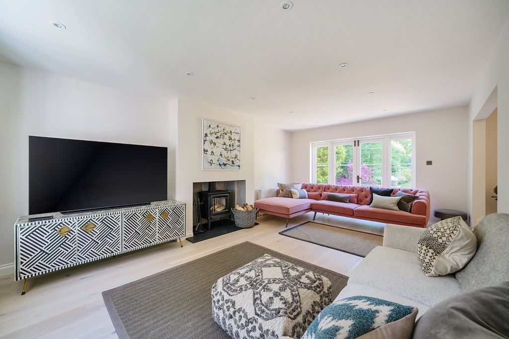 Property photo 2 of 20 Picture No. 27