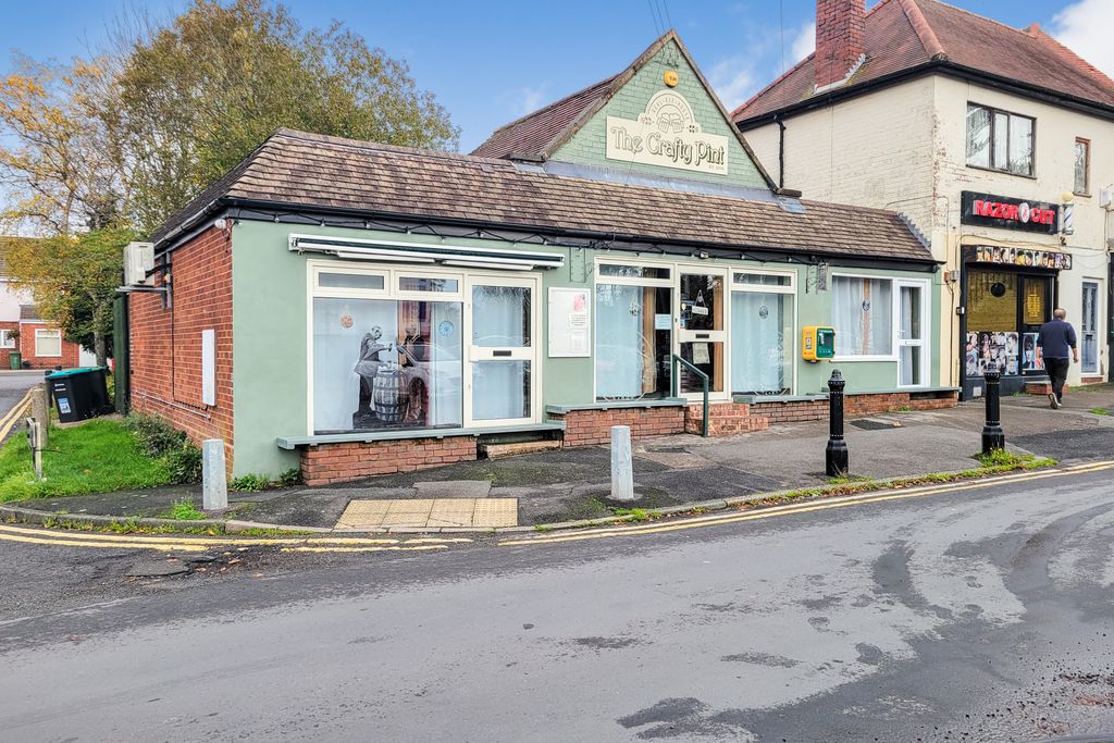 Property photo 2 of 4 6 8 &amp; 10 Wassell Road, Halesowen, B63 4Ju