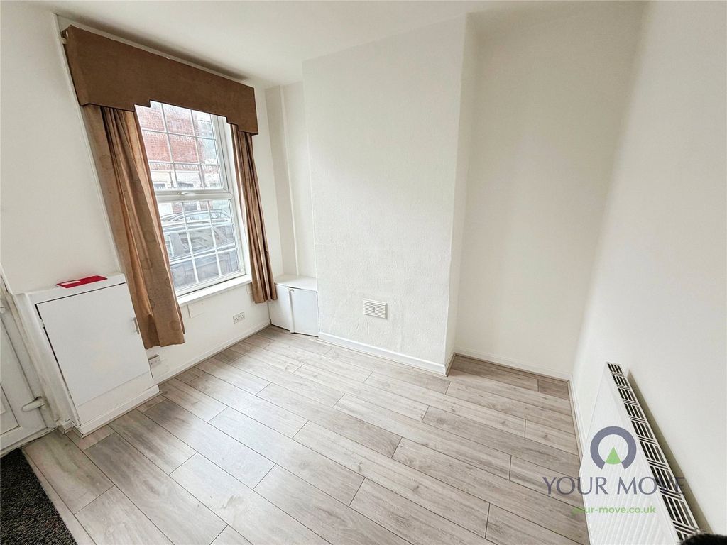 Property photo 2 of 8 Dining Room