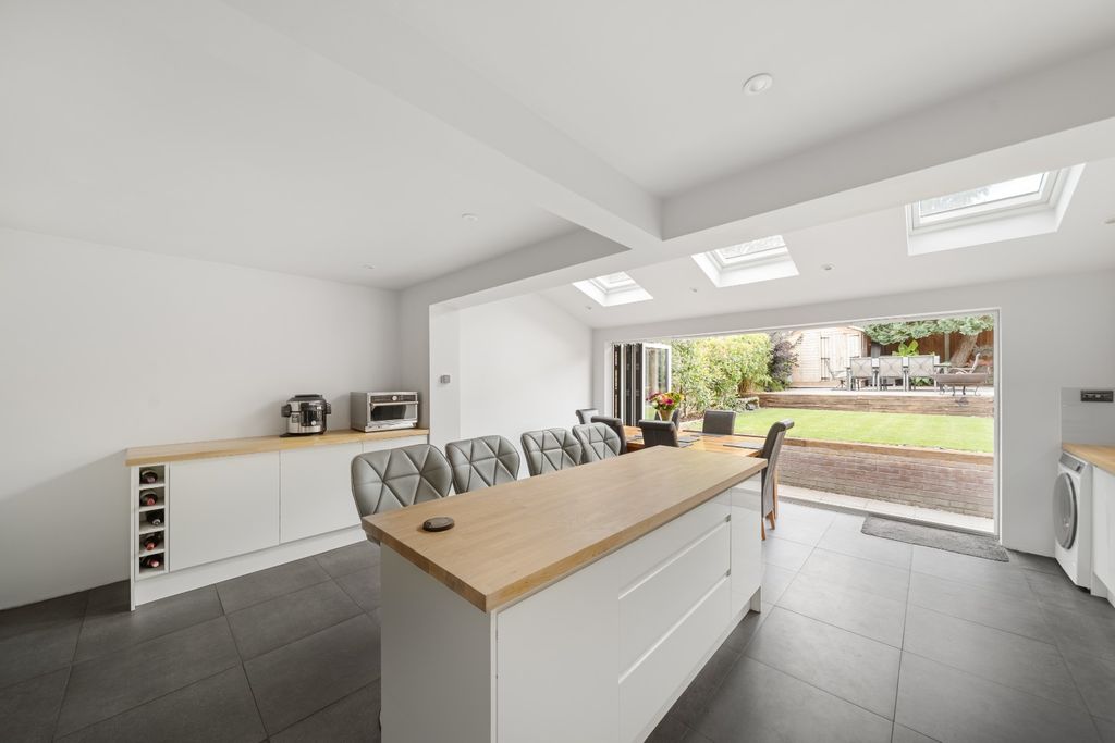 Property photo 3 of 26 5219905