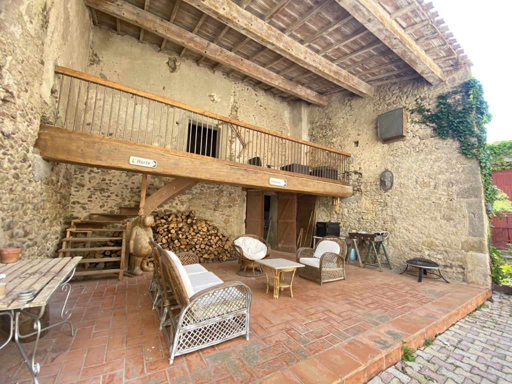 Property photo 3 of 35