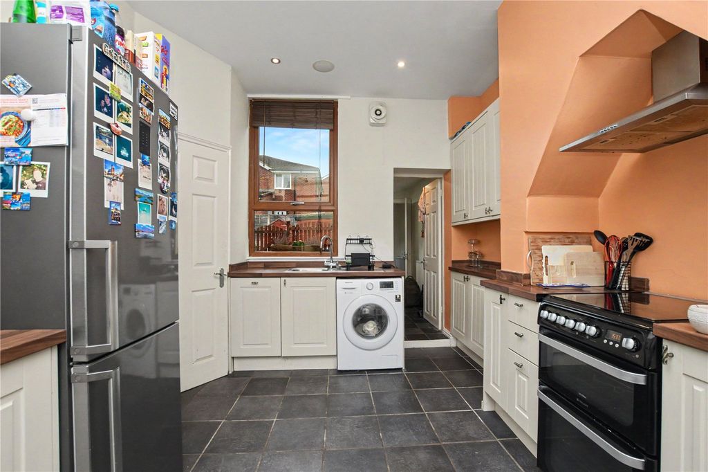 Property photo 3 of 24 Picture No. 27