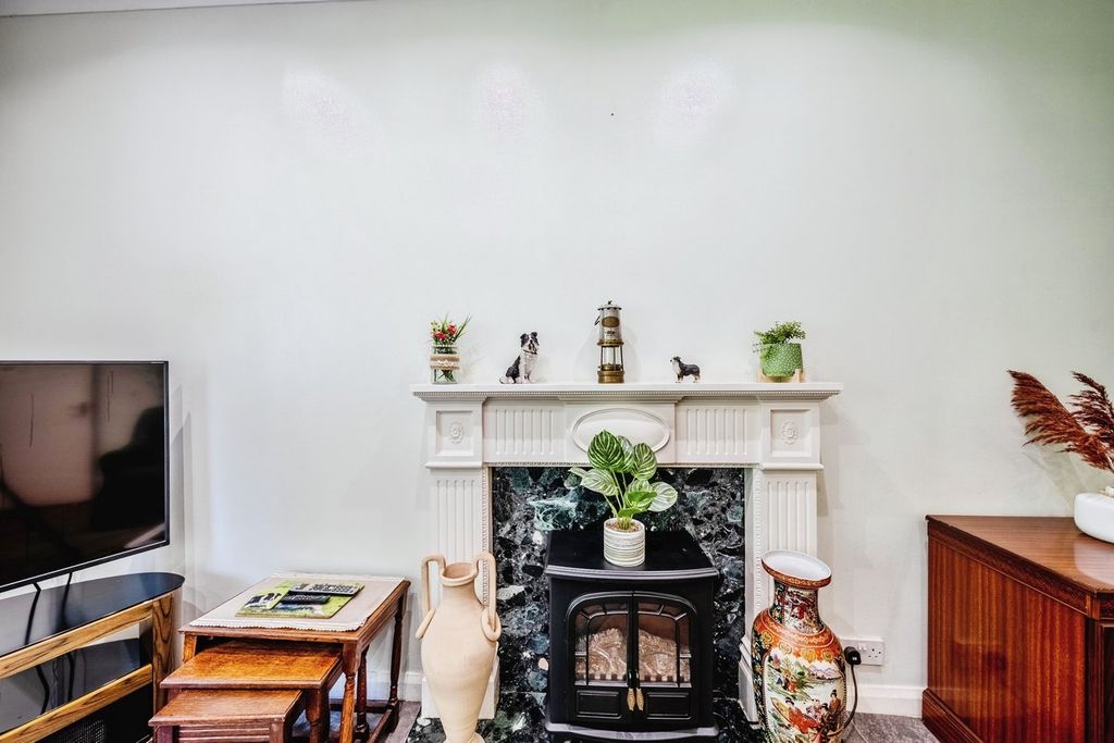 Additional image 4 of 1 bed property for saleMill Street, Abergavenny NP7