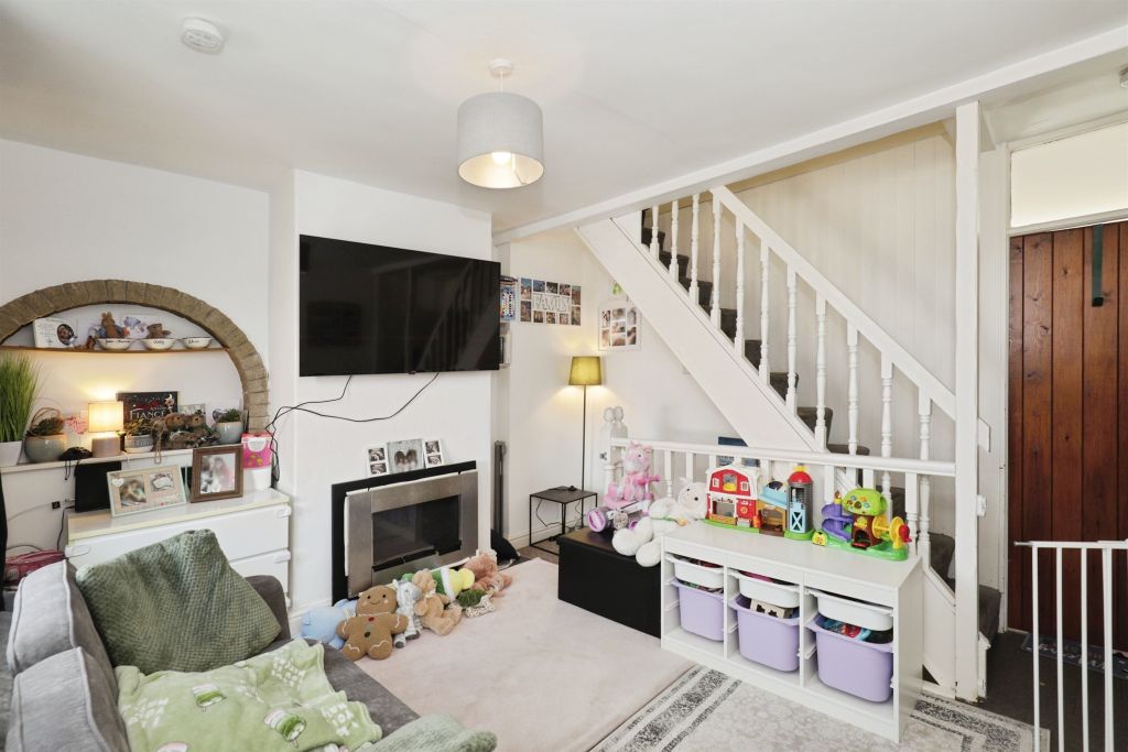 Property photo 3 of 12