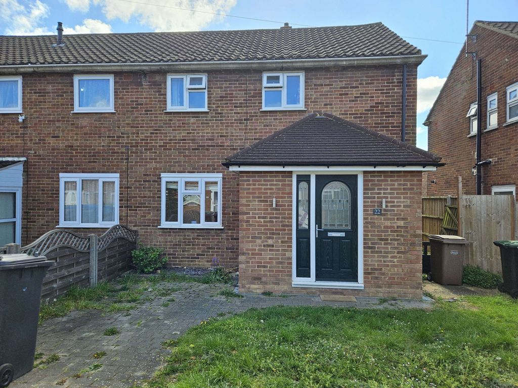 Property photo 1 of 15 3 Bedroom Semi Detached For Rent