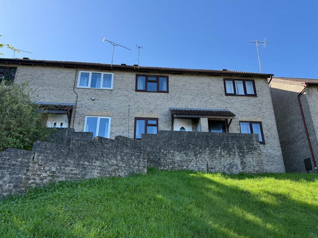 Property photo 1 of 16 External