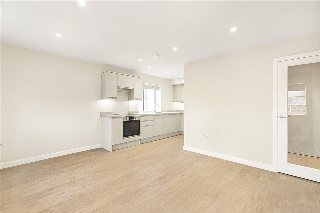 Property photo 2 of 9 Picture No. 01