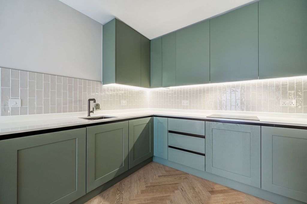 Property photo 2 of 16 Kitchen