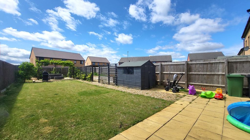 Property photo 3 of 23
