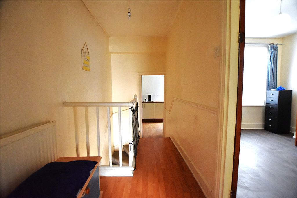 Property photo 2 of 9 Picture No. 18