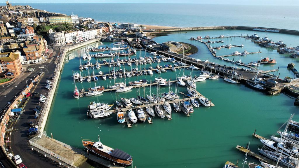 Property photo 1 of 27