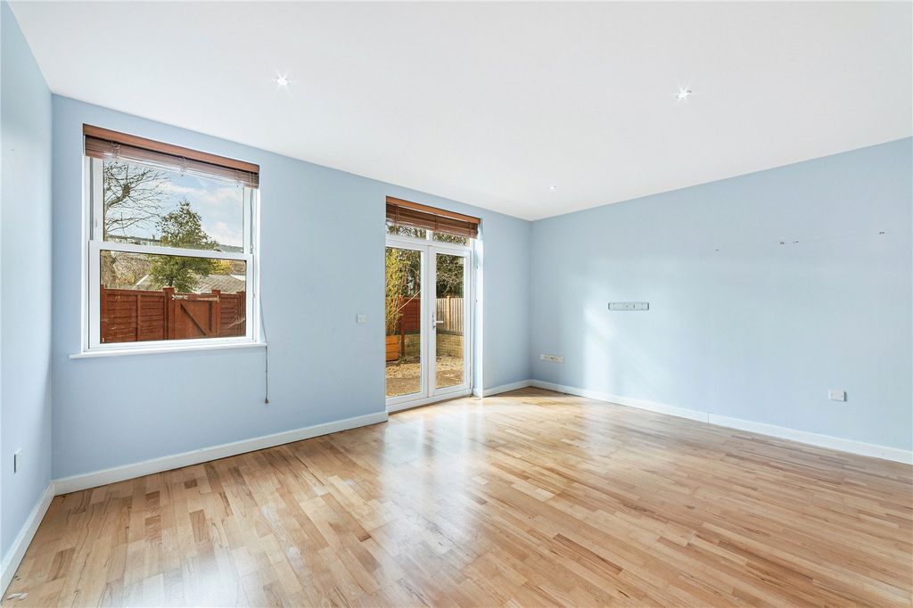 Property photo 2 of 10 Picture No. 02