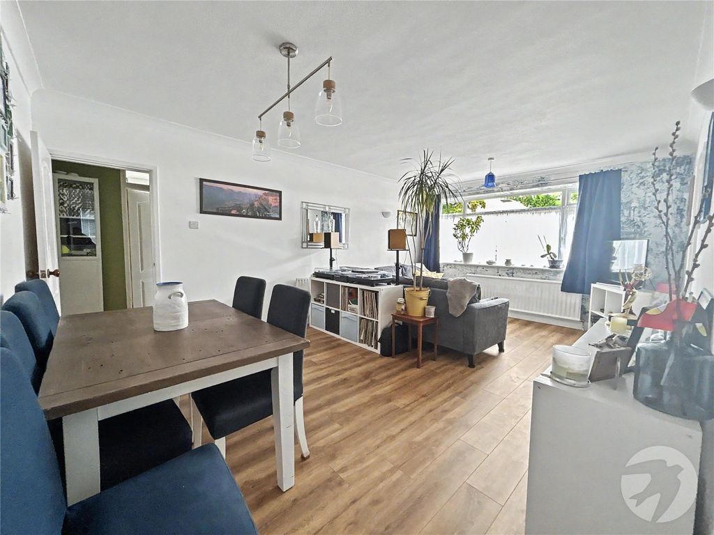 Property photo 2 of 28 Picture No. 07