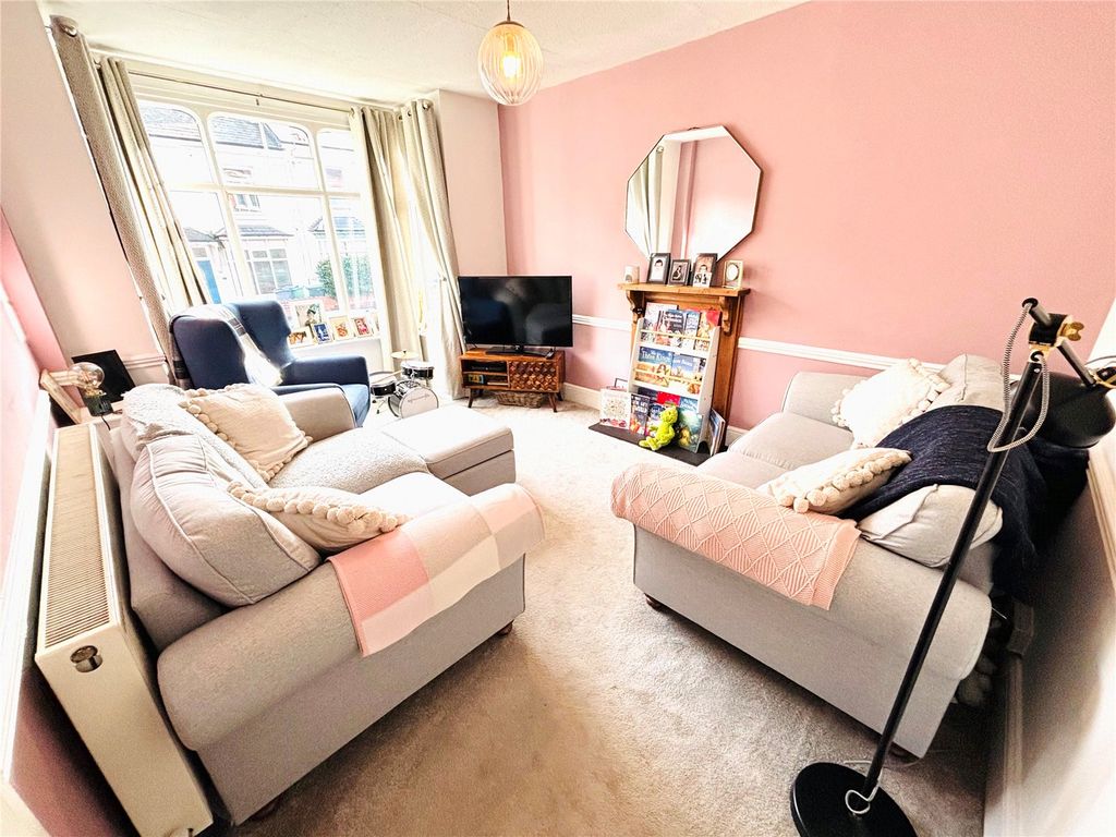 Property photo 2 of 21 Picture No. 05