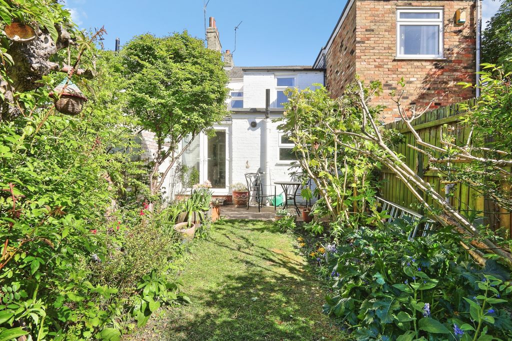Property photo 1 of 24 E22607Fd-25