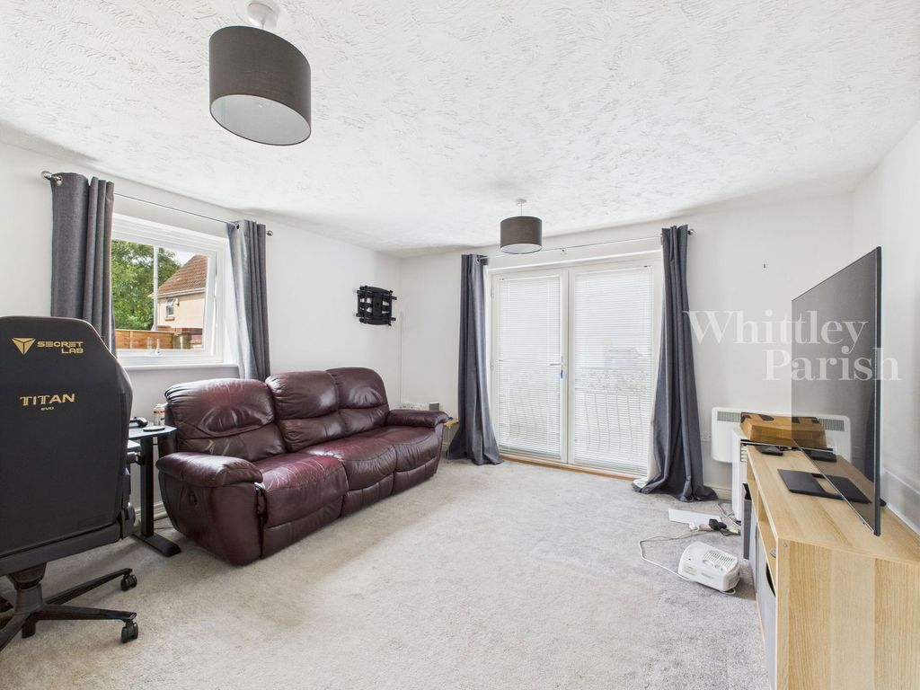 Property photo 2 of 11