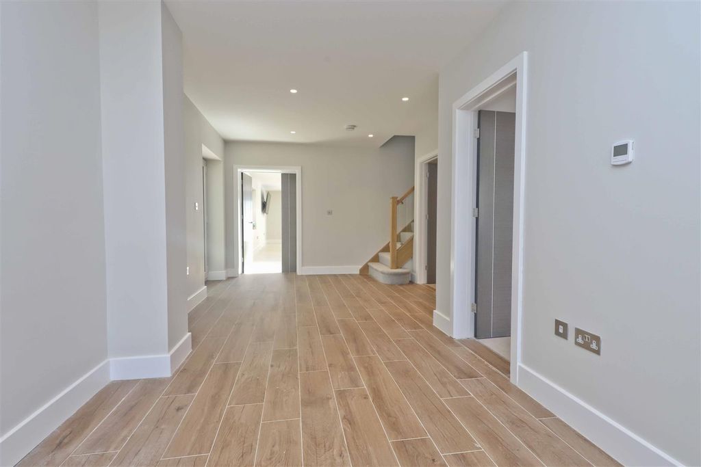 Property photo 3 of 18 Img_5421_1.Jpg