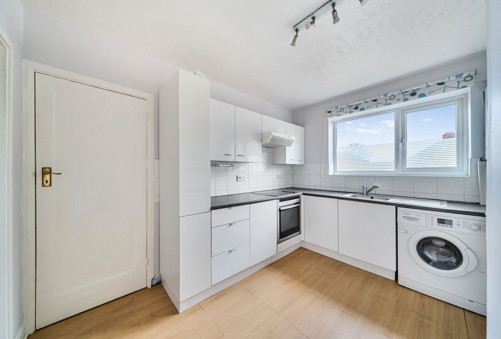 Property photo 2 of 13 Kitchen