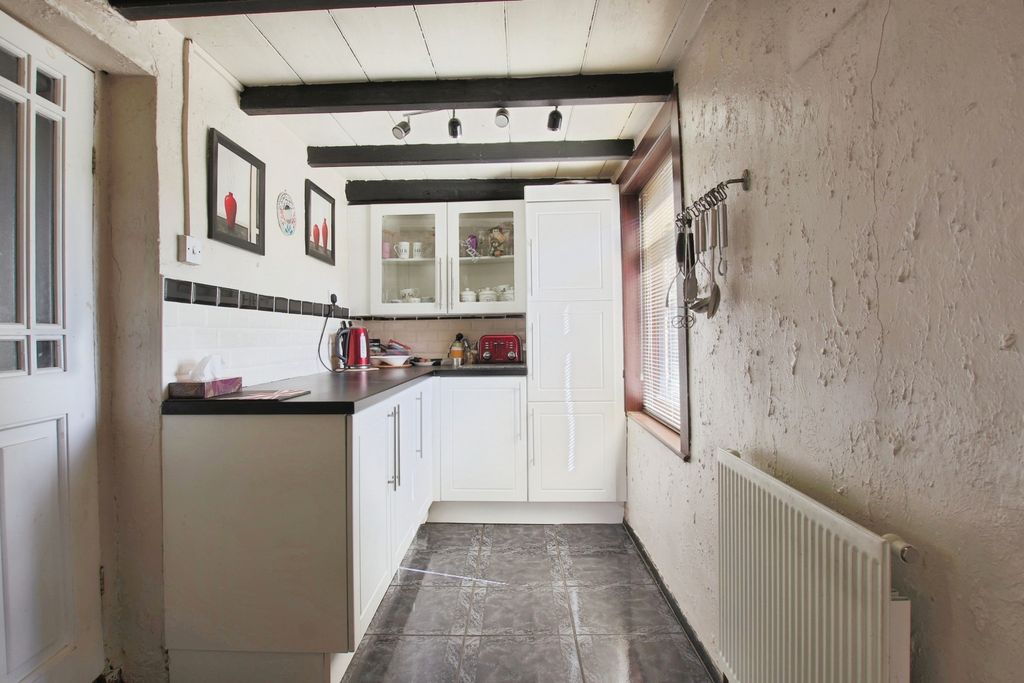 Property photo 3 of 12 4161517