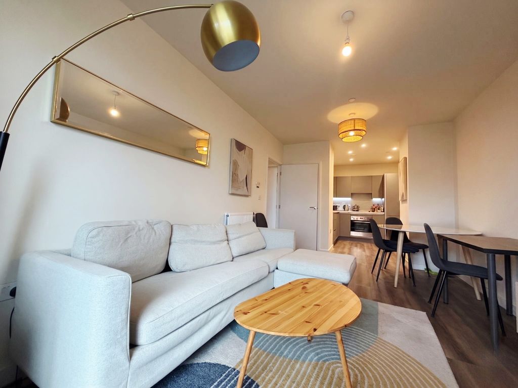 Property photo 1 of 8 Nelsons Are Proud To Present This Bright And Airy One Bedroom Apartment Situated Within A Sleek Development Located Within The Heart Of Wembley.
