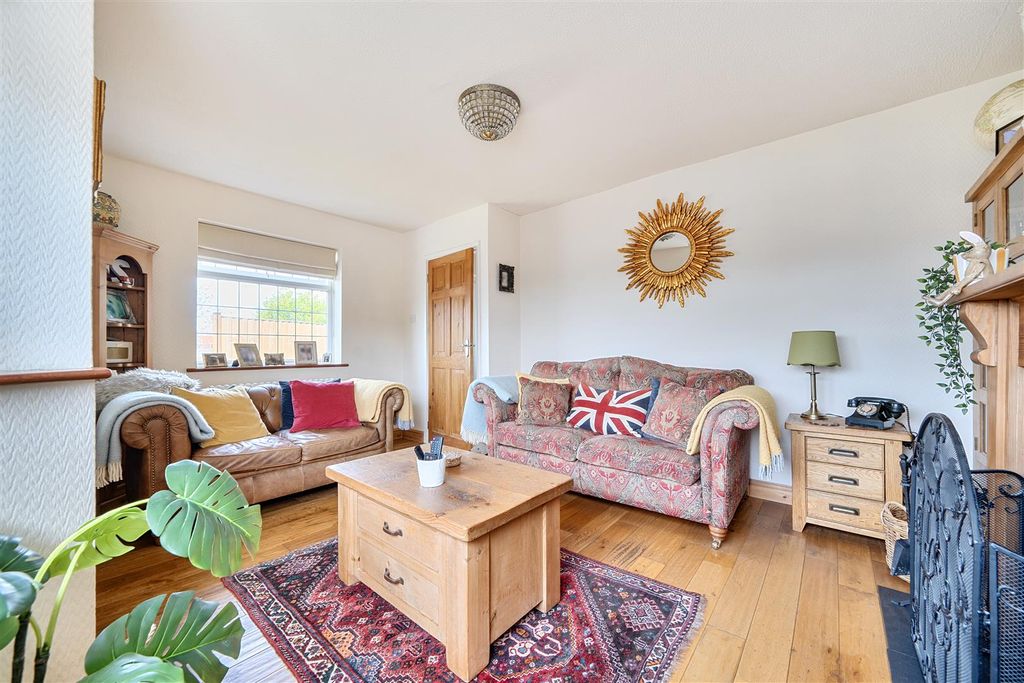 Property photo 3 of 16 1453071-15-69F1F9B72Afc6.Jpg