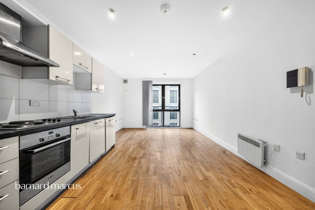 Property photo 1 of 20