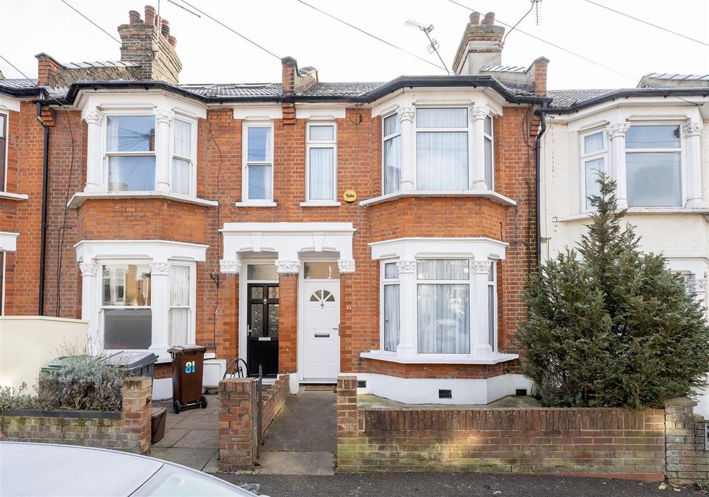 Property photo 1 of 19 Selwyn Avenue E4