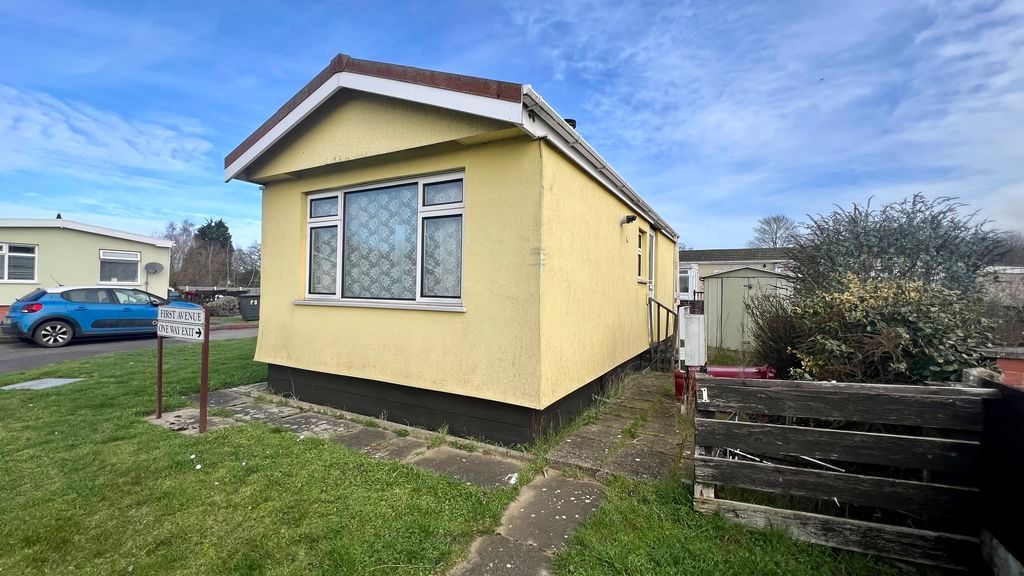 Additional image 11 of 1 bed detached bungalow for saleFirst Avenue, Ashfield Park, Scunthorpe DN17