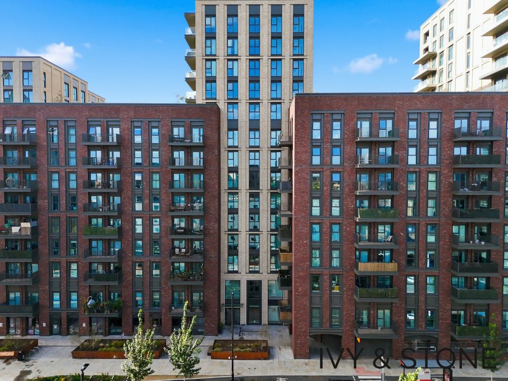 Property photo 2 of 26 4810711